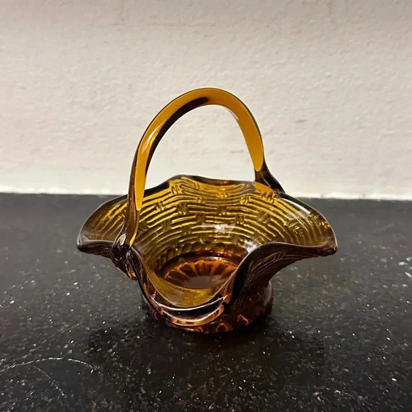 COPY - Amber Carnival Glass Basket w/ Ruffled Edge - Picture 1 of 5